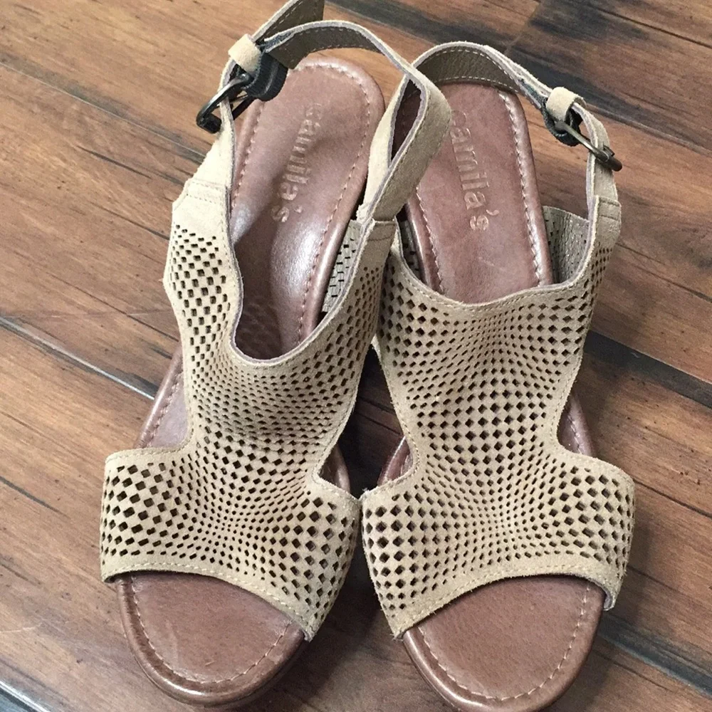 Camila’s tan wedges‎ size 39 made in Italy